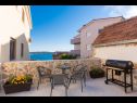 Appartements Marijan - beautiful view: A1(6) Trogir - Riviera de Trogir  - barbecue (maison et environs)