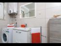 Appartements Maša - modern sea view apartment: A1(4+1) Trogir - Riviera de Trogir  - Appartement - A1(4+1): salle de bain W-C