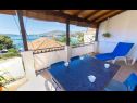 Appartements Bepoto- family apartment with terrace A1(4+1) Trogir - Riviera de Trogir  - Appartement - A1(4+1): terrasse couverte