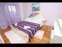 Appartements Mare - comfortable apartment : A1(5), A2(5) Trogir - Riviera de Trogir  - Appartement - A2(5): chambre &agrave; coucher