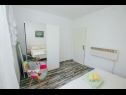Appartements Florio - garden & free parking: A1(5) Trogir - Riviera de Trogir  - Appartement - A1(5): chambre &agrave; coucher