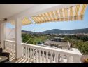 Appartements Mari - barbecue: A1Lile (4), A2Lile (2+2) Vinisce - Riviera de Trogir  - Appartement - A1Lile (4): balcon