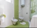 Maisons de vacances More - garden shower: H(10+2) Vinisce - Riviera de Trogir  - Croatie  - H(10+2): salle de bain W-C