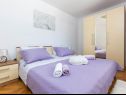 Maisons de vacances More - garden shower: H(10+2) Vinisce - Riviera de Trogir  - Croatie  - H(10+2): chambre &agrave; coucher