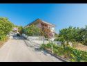 Appartements Kosta - 70m from sea : A1(2+1), A2(4+2) Vinisce - Riviera de Trogir  - maison