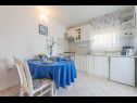 Appartements Kosta - 70m from sea : A1(2+1), A2(4+2) Vinisce - Riviera de Trogir  - Appartement - A2(4+2): salle &agrave; manger
