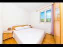 Appartements A1(2+2), A2(2+1) Vinisce - Riviera de Trogir  - Appartement - A1(2+2): chambre &agrave; coucher
