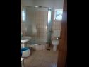 Appartements Slaven - 50 m from beach: A1(4+2), A2(2+1), A3(4+1) Vinisce - Riviera de Trogir  - Appartement - A3(4+1): salle de bain W-C