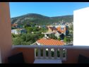 Appartements Josi - 150 m from sea: A1(4+1), A2(4+1), A4(4+1) Vinisce - Riviera de Trogir  - Appartement - A4(4+1): terrasse