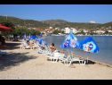 Appartements Mari - barbecue: A1Lile (4), A2Lile (2+2) Vinisce - Riviera de Trogir  - plage