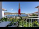 Appartements Jere - 30 m from beach: A1(4+1), A2(2+1) Vinisce - Riviera de Trogir  - Appartement - A2(2+1): vue de la terrasse