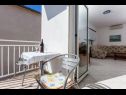 Appartements Jere - 30 m from beach: A1(4+1), A2(2+1) Vinisce - Riviera de Trogir  - Appartement - A2(2+1): terrasse
