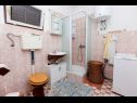 Appartements Jere - 30 m from beach: A1(4+1), A2(2+1) Vinisce - Riviera de Trogir  - Appartement - A1(4+1): salle de bain W-C