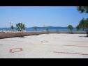 Appartements Sor - on the beach: SA1(2+1), A1(4+1), A2(2+2), A3(2+2) Bibinje - Riviera de Zadar  - stationnement (maison et environs)