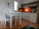 Appartements Fuzu - 50 m from sea: A2(2+1), SA3(2) Bibinje - Riviera de Zadar  - Appartement - A2(2+1): cuisine salle à manger