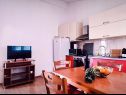 Appartements Vesna - with pool A1(4+2), A2(2+2) Nin - Riviera de Zadar  - Appartement - A2(2+2): cuisine salle à manger