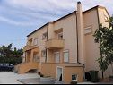 Appartements Ivan - 300 m from sea: A3(2), A4(2), SA5(2), A6(2) Nin - Riviera de Zadar  - maison