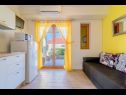 Appartements Bosko - 30m from the sea with parking: A1(2+1), SA2(2), A3(2+1), A4(4+1) Nin - Riviera de Zadar  - Appartement - A1(2+1): séjour