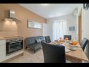 Appartements Bosko - 30m from the sea with parking: A1(2+1), SA2(2), A3(2+1), A4(4+1) Nin - Riviera de Zadar  - Appartement - A4(4+1): séjour