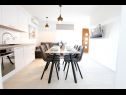 Appartements Oasis A1(4+2), A2(2+2), A3(2+2) Nin - Riviera de Zadar  - Appartement - A1(4+2): cuisine salle à manger
