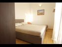 Appartements Oasis A1(4+2), A2(2+2), A3(2+2) Nin - Riviera de Zadar  - Appartement - A2(2+2): chambre &agrave; coucher