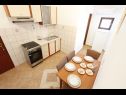 Appartements Oasis A1(4+2), A2(2+2), A3(2+2) Nin - Riviera de Zadar  - Appartement - A3(2+2): cuisine salle à manger