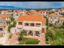 Appartements Bosko - 30m from the sea with parking: A1(2+1), SA2(2), A3(2+1), A4(4+1) Nin - Riviera de Zadar  - maison