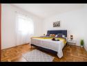 Appartements Mari - with view: A1(4) Novigrad - Riviera de Zadar  - Appartement - A1(4): chambre &agrave; coucher