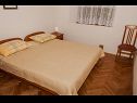 Appartements Pupa - nice family apartments: A1 Dora(4+1), A2 Mihael(4+1), A3 Tea(2+1) Petrcane - Riviera de Zadar  - Appartement - A2 Mihael(4+1): chambre &agrave; coucher