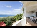 Appartements Edi - amazing location by the sea: A1(4), A2(4), A3(4), A4(4) Rtina - Riviera de Zadar  - Appartement - A3(4): terrasse