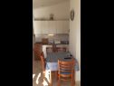 Appartements Dobri - 500 m from beach: A5(2), A4(2+2), A3(2+2), A2(2+2), A6(2+1) Sabunike - Riviera de Zadar  - Appartement - A3(2+2): cuisine salle à manger