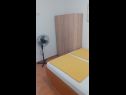 Appartements Dobri - 500 m from beach: A5(2), A4(2+2), A3(2+2), A2(2+2), A6(2+1) Sabunike - Riviera de Zadar  - Appartement - A6(2+1): chambre &agrave; coucher