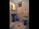 Appartements Jerimih - 120 m from sea: A1(4+1), A3(4+1), A4(4+1) Sukosan - Riviera de Zadar  - Appartement - A1(4+1): salle de bain W-C