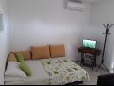 Appartements Mare - 20 m from beach: A1(4+4), A2(2+2), A3(2+2) Sukosan - Riviera de Zadar  - Appartement - A2(2+2): séjour