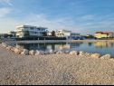 Appartements Mare - 20 m from beach: A1(4+4), A2(2+2), A3(2+2) Sukosan - Riviera de Zadar  - plage