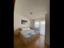 Appartements Draga - comfortable & afordable: A1(2+2), A2(6), A3(2+2) Vir - Riviera de Zadar  - Appartement - A1(2+2): chambre &agrave; coucher