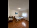 Appartements Draga - comfortable & afordable: A1(2+2), A2(6), A3(2+2) Vir - Riviera de Zadar  - Appartement - A2(6): chambre &agrave; coucher