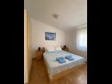 Appartements Draga - comfortable & afordable: A1(2+2), A2(6), A3(2+2) Vir - Riviera de Zadar  - Appartement - A3(2+2): chambre &agrave; coucher