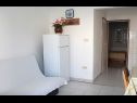 Appartements Vinko - big terrace and grill A5(2+1), SA6(2)Crveni, SA7(2)Plavi Vir - Riviera de Zadar  - Appartement - A5(2+1): salle &agrave; manger