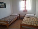 Appartements Vanja - terrace & BBQ A1(4+2), A2(4+1) Vir - Riviera de Zadar  - Appartement - A2(4+1): chambre &agrave; coucher