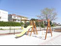 Appartements Mladen - family friendly & amazing location: A1(5), A2(2), A3(3+1) Vrsi - Riviera de Zadar  - aire de jeux enfants