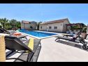 Appartements Gordana Mar - with pool : A1(2+2), A2H(4+2) Vrsi - Riviera de Zadar  - Appartement - A1(2+2): terrasse commune