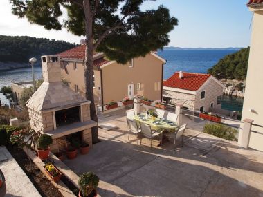 Appartements Franco - secluded paradise; A1 Ruza(2+1), A2 Lana(2+1), A3 Franceska(4+2) Baie Osibova (Milna) - Île de Brac  - Croatie 