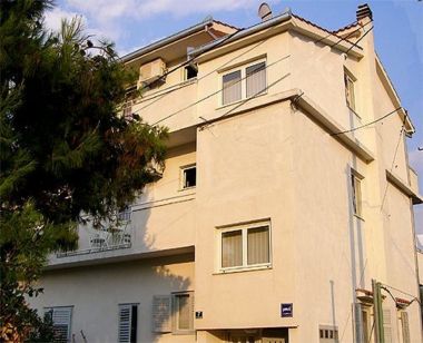 Appartements Stipan - 80 m from sea : A1(2), A2(2+2) Slatine - Île de Ciovo 