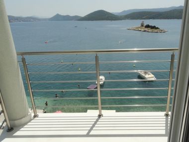 Appartements At the sea - 5 M from the beach : A1(2+3), A2(2+2), A3(8+2), A4(2+2), A5(2+2), A6(4+1) Klek - Riviera de Dubrovnik 