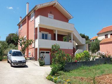 Appartements Mare - with large terrace : A1(5+2) Dobropoljana - Île de Pasman 