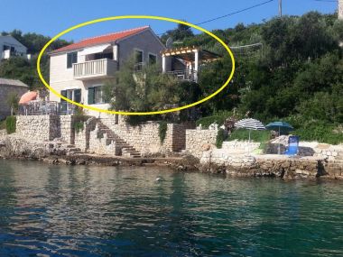 Appartements Nikola - in front of the sea: A1(4) Baie Donja Krusica (Donje selo) - Île de Solta  - Croatie 