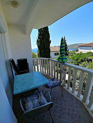 Appartements Katy - 150m from the clear sea: A1(2+2) Seget Vranjica - Riviera de Trogir 