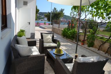 Appartements Marin1 - near pebble beach: A1(2+2), A2(2+2) Trogir - Riviera de Trogir 