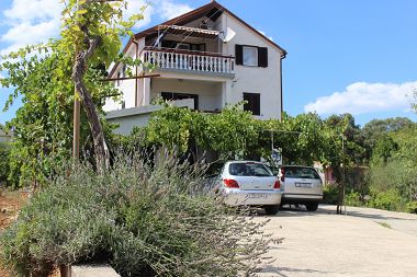 Appartements Ivy - free parking: A2(4+2) Kukljica - Île de Ugljan 